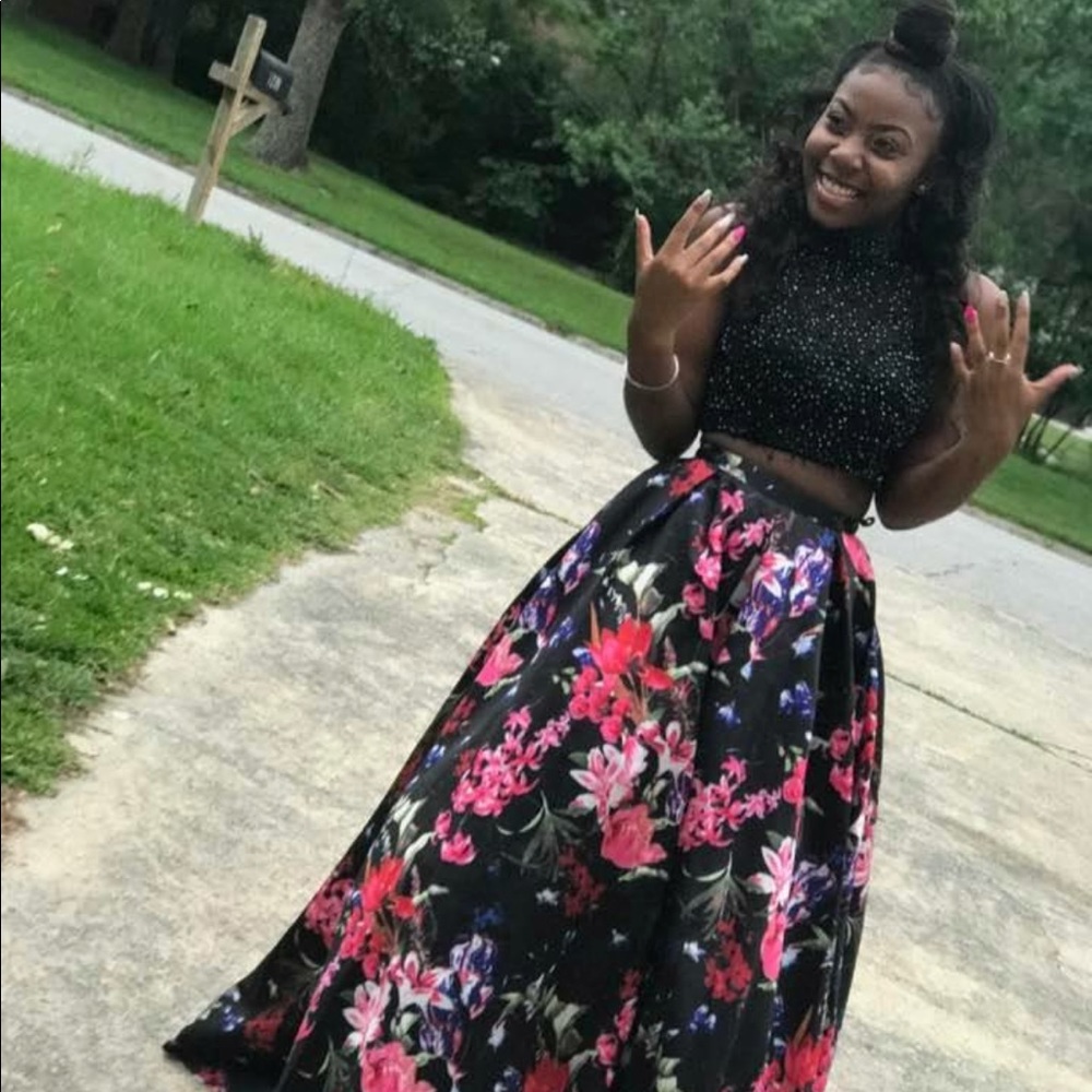 Prom Dress - Picture 5 of 8